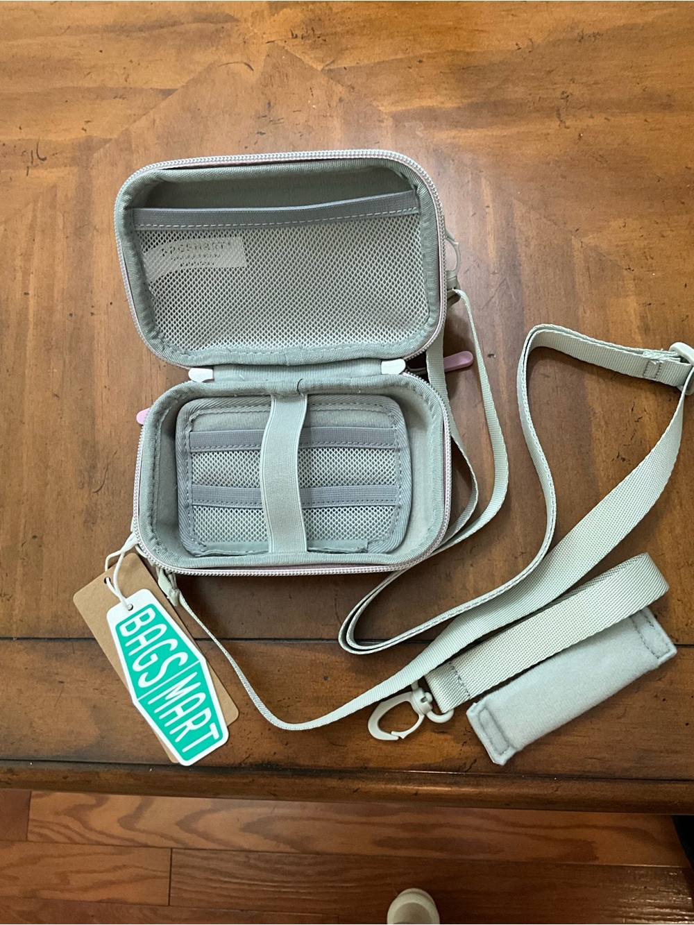 NWT ~ Bagsmart Hard Shell Case - Picture 2 of 4